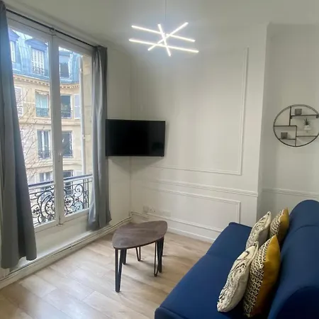 Confortable Champs Elysees 4p Apartment Paris