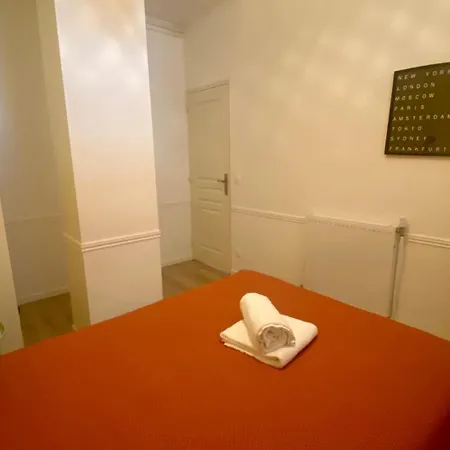 Confortable Champs Elysees 4p 아파트